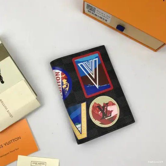 COVER Louis PASSPORT Vuitton 0407